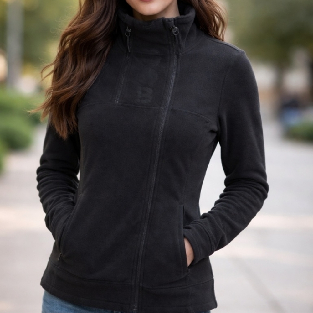 Warm Bench Women's Black Fleece Jacket. Size M. Great Condition.